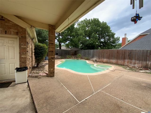 2851 Timber Hill Drive, Grapevine, TX 76051