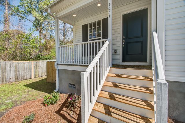 1664 Pierpont Avenue, Charleston, SC 29414
