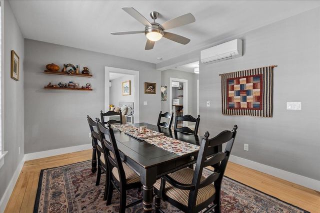 286 Coolidge Ave Apt 2, Manchester, NH 03102