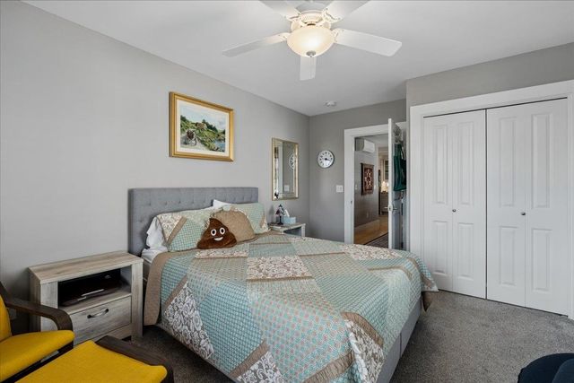 286 Coolidge Ave Apt 2, Manchester, NH 03102