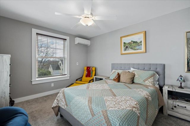 286 Coolidge Ave Apt 2, Manchester, NH 03102