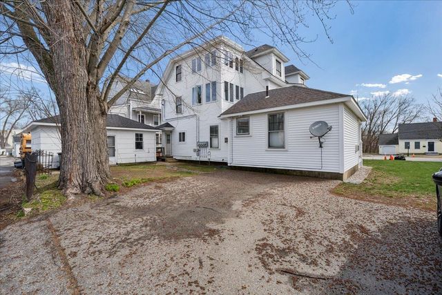 286 Coolidge Ave Apt 2, Manchester, NH 03102