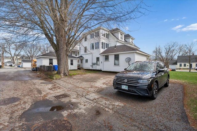 286 Coolidge Ave Apt 2, Manchester, NH 03102