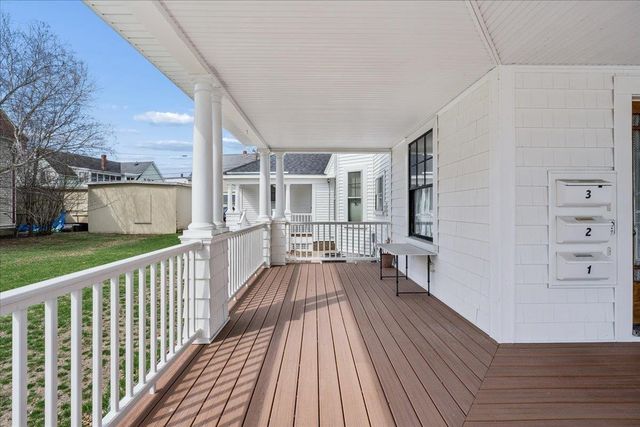 286 Coolidge Ave Apt 2, Manchester, NH 03102