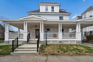 286 Coolidge Ave Apt 2, Manchester, NH 03102