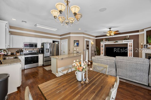 202 Pimpernel St, Summerville, SC 29483
