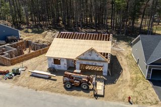 5 Nicols Way 5, Easthampton, MA 01027