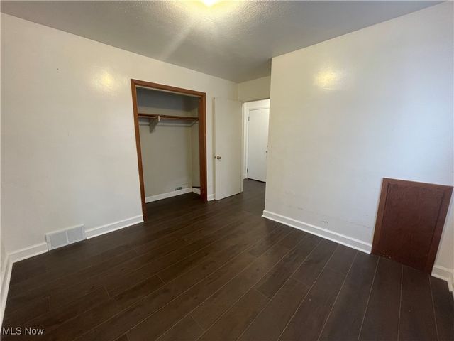 13713 Christine Avenue, Garfield Heights, OH 44105