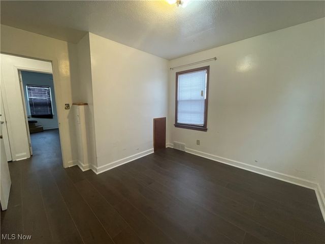 13713 Christine Avenue, Garfield Heights, OH 44105