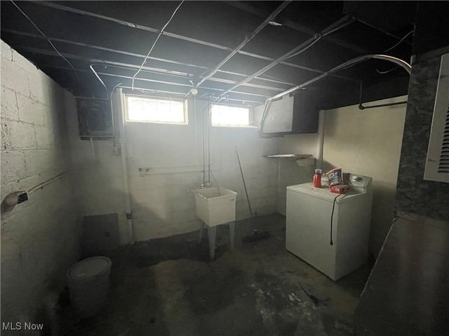 13713 Christine Avenue, Garfield Heights, OH 44105