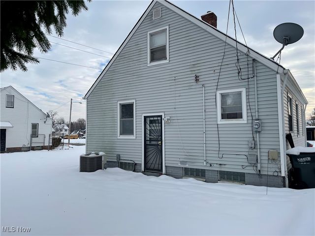 13713 Christine Avenue, Garfield Heights, OH 44105