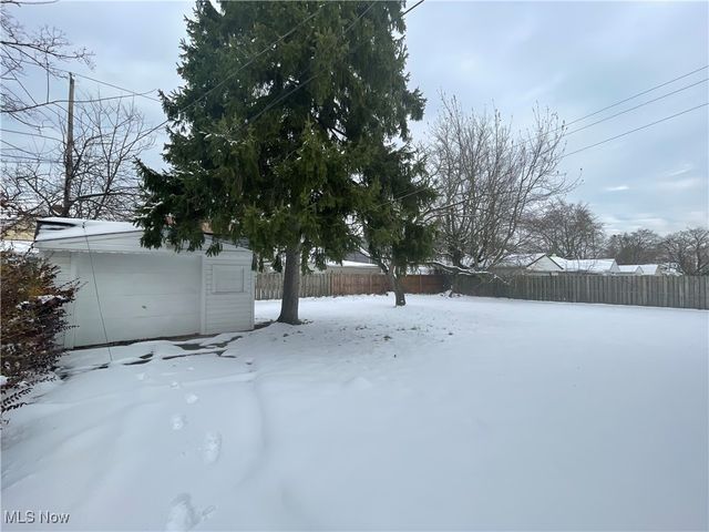 13713 Christine Avenue, Garfield Heights, OH 44105