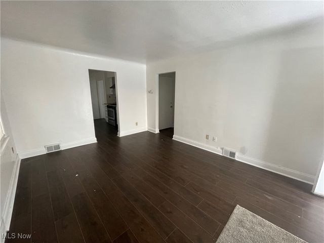 13713 Christine Avenue, Garfield Heights, OH 44105