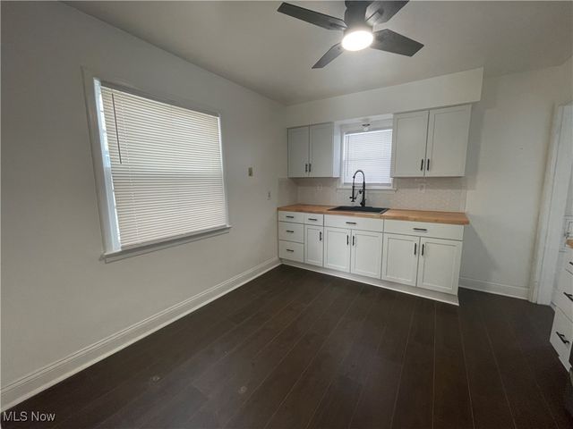 13713 Christine Avenue, Garfield Heights, OH 44105