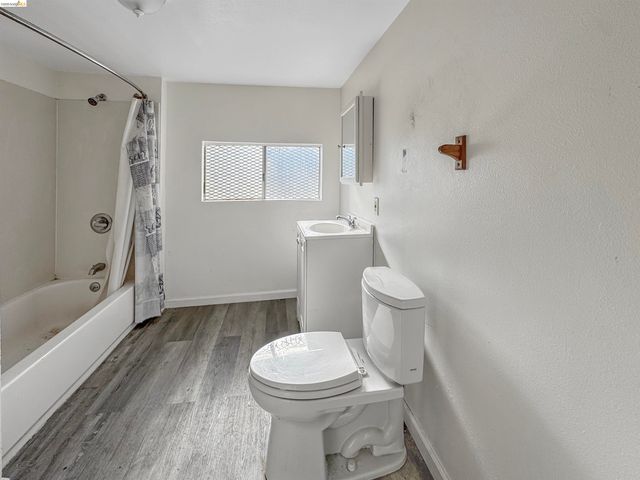 1653-1655 8th Street, Oakland, CA 94607