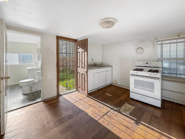 1653-1655 8th Street, Oakland, CA 94607