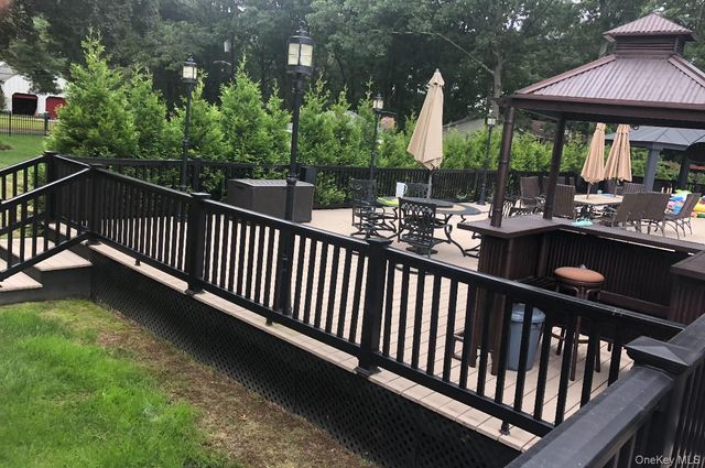 21 Masem Court, Medford, NY 11763