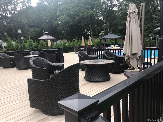 21 Masem Court, Medford, NY 11763