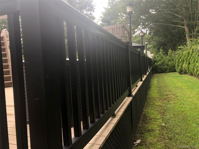 21 Masem Court, Medford, NY 11763