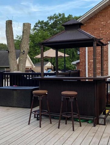 21 Masem Court, Medford, NY 11763