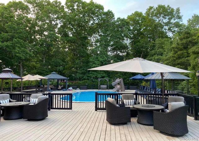 21 Masem Court, Medford, NY 11763