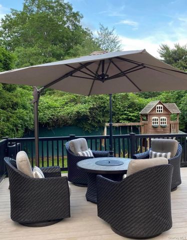 21 Masem Court, Medford, NY 11763