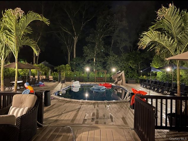 21 Masem Court, Medford, NY 11763