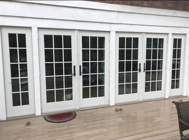 21 Masem Court, Medford, NY 11763