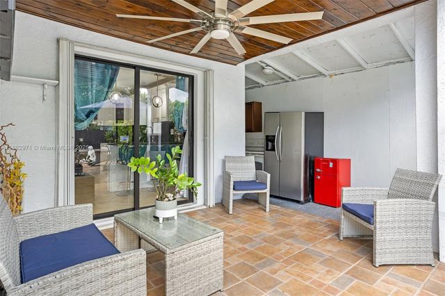 529 El Prado, West Palm Beach, FL 33405