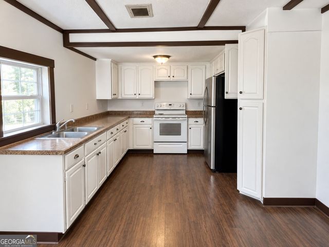 2392 Hancock Drive, Social Circle, GA 30025