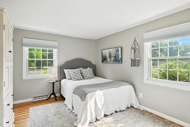 109 Yarmouth Street, Longmeadow, MA 01106