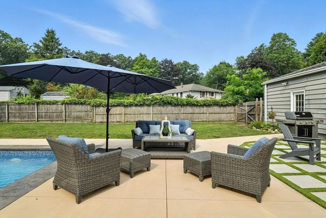 109 Yarmouth Street, Longmeadow, MA 01106