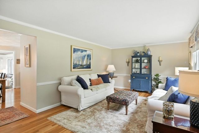 109 Yarmouth Street, Longmeadow, MA 01106