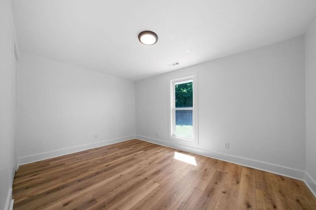 6 W Point Drive SE, Lindale, GA 30147