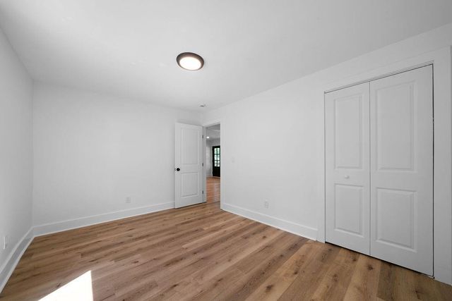 6 W Point Drive SE, Lindale, GA 30147