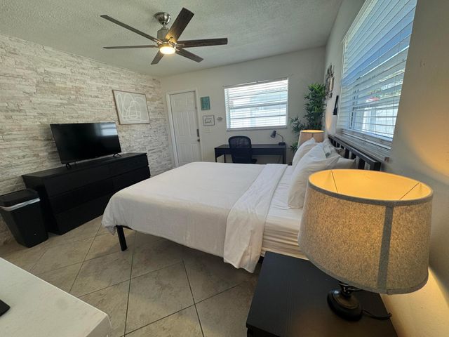 805 NE 23rd Drive, Wilton Manors, FL 33305