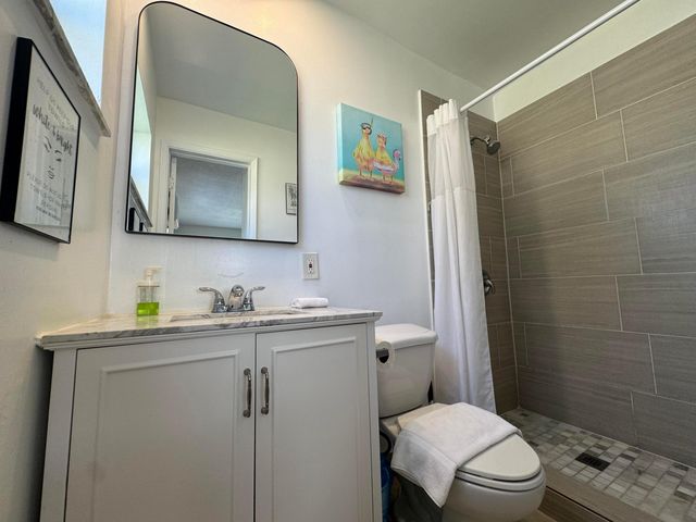 805 NE 23rd Drive, Wilton Manors, FL 33305