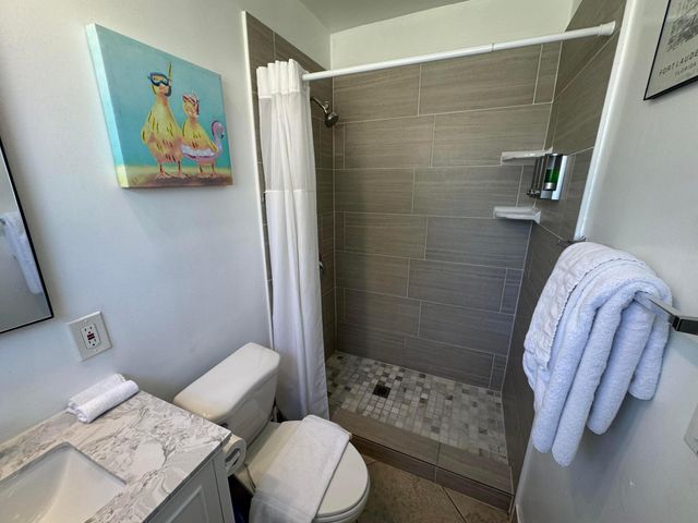 805 NE 23rd Drive, Wilton Manors, FL 33305