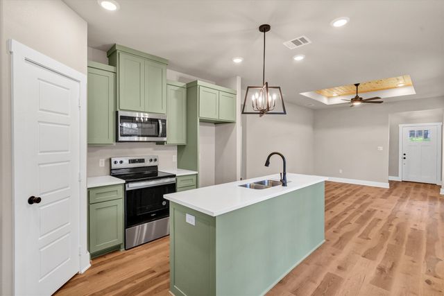 805 Branding Iron Trail, Granbury, TX 76049