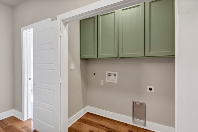 805 Branding Iron Trail, Granbury, TX 76049