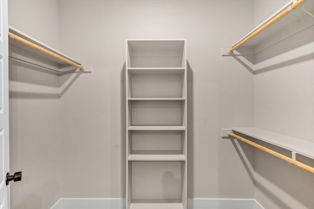 805 Branding Iron Trail, Granbury, TX 76049