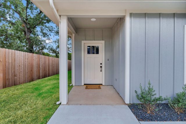 805 Branding Iron Trail, Granbury, TX 76049