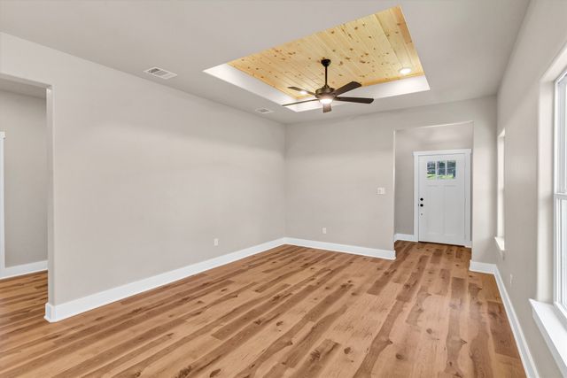 805 Branding Iron Trail, Granbury, TX 76049