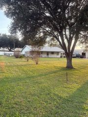 676 County Road 002, Hallettsville, TX 77964