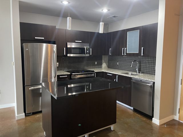 600 12th Ave S Apt 728, Nashville, TN 37203