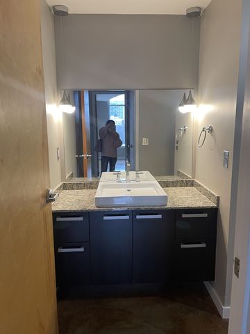 600 12th Ave S Apt 728, Nashville, TN 37203