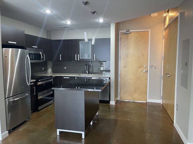 600 12th Ave S Apt 728, Nashville, TN 37203
