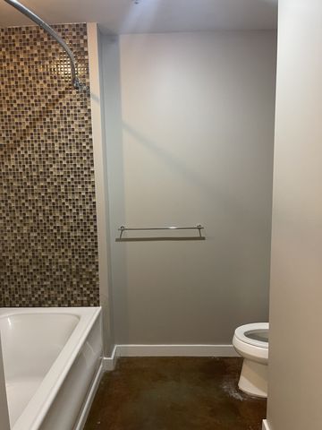 600 12th Ave S Apt 728, Nashville, TN 37203
