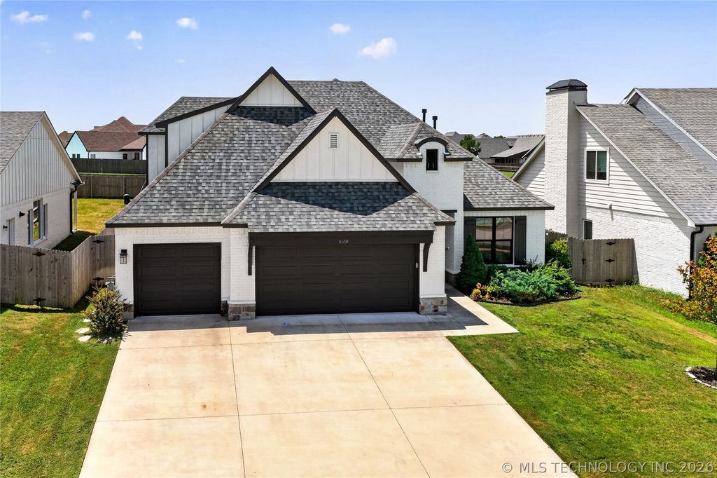 528 E 126th Street S, Jenks, OK 74037