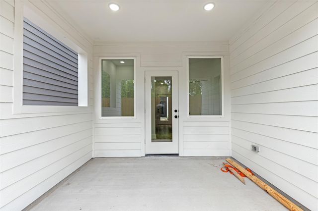 812 Elkhart Street B, Houston, TX 77091